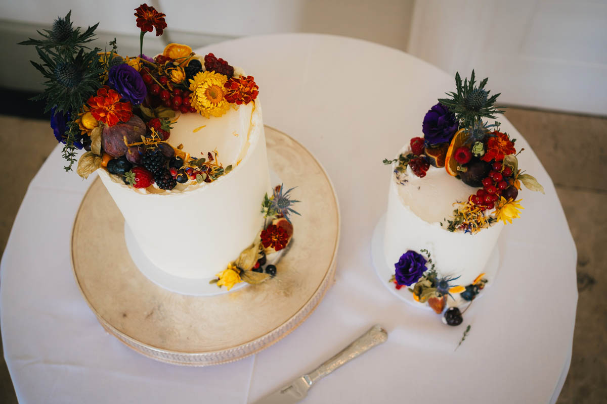 wedding cakes decorated with tropical fruits